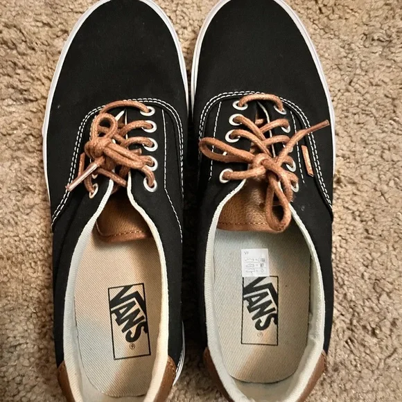 Vans Black and Brown Sneakers Classic Style - Picture 2 of 2